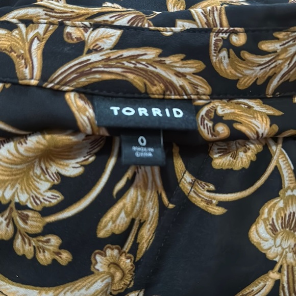 Torrid Top - Picture 3 of 6